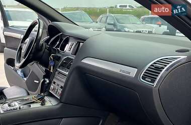Внедорожник / Кроссовер Audi Q7 2011 в 