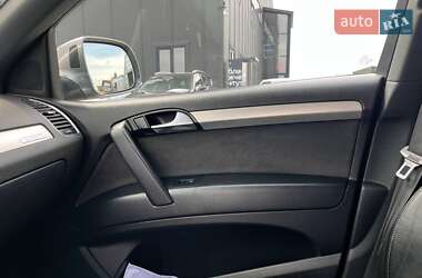 Внедорожник / Кроссовер Audi Q7 2011 в 