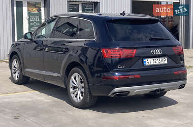 Позашляховик / Кросовер Audi Q7 2017 в 