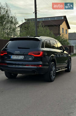 Внедорожник / Кроссовер Audi Q7 2012 в 