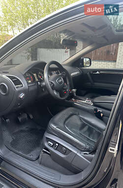 Внедорожник / Кроссовер Audi Q7 2012 в 