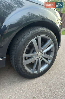 Внедорожник / Кроссовер Audi Q7 2012 в 