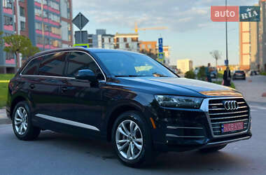 Внедорожник / Кроссовер Audi Q7 2017 в 
