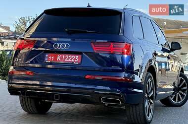 Позашляховик / Кросовер Audi Q7 2019 в 
