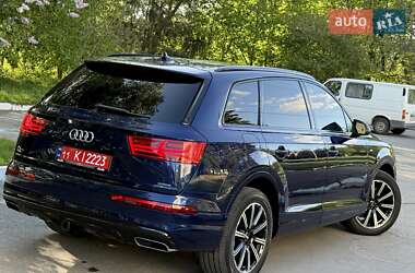 Позашляховик / Кросовер Audi Q7 2019 в 