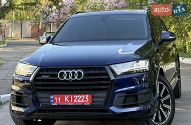 Позашляховик / Кросовер Audi Q7 2019 в 