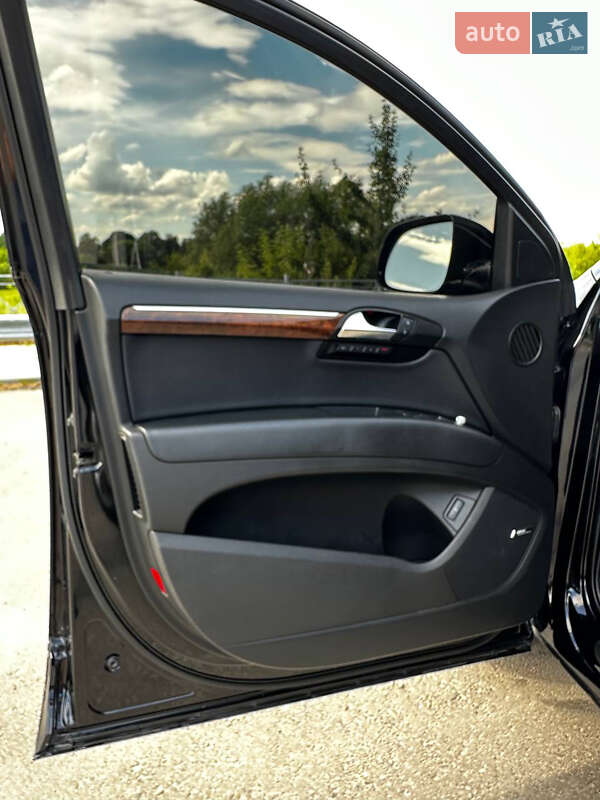 Позашляховик / Кросовер Audi Q7 2012 в Тернополі