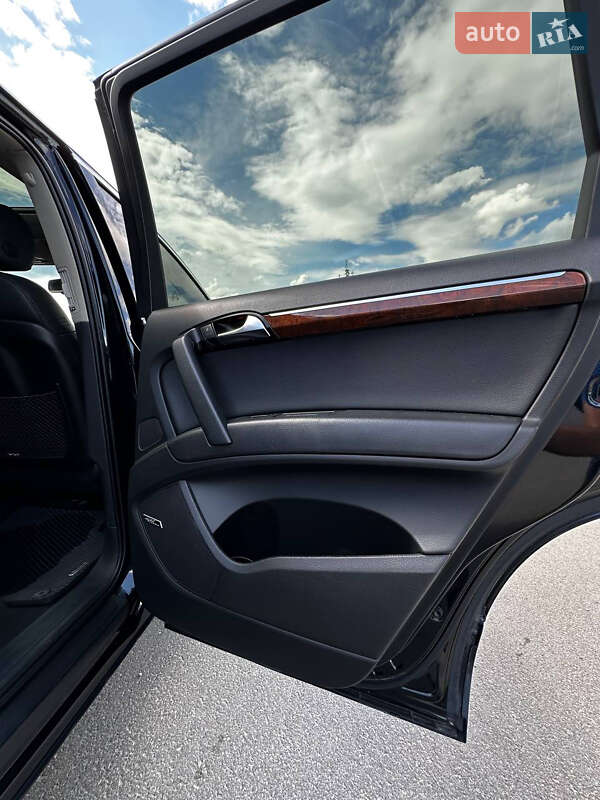 Позашляховик / Кросовер Audi Q7 2012 в Тернополі