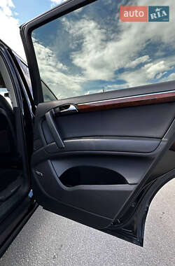 Внедорожник / Кроссовер Audi Q7 2012 в 