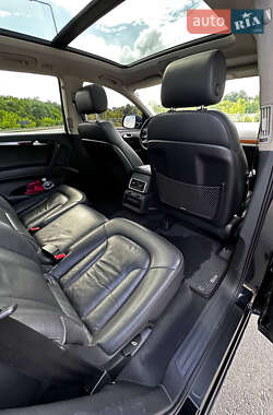 Внедорожник / Кроссовер Audi Q7 2012 в 