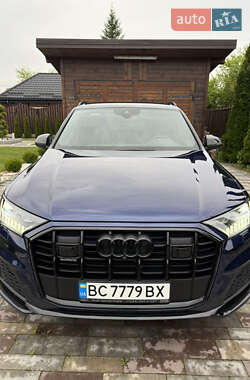 Внедорожник / Кроссовер Audi Q7 2021 в 