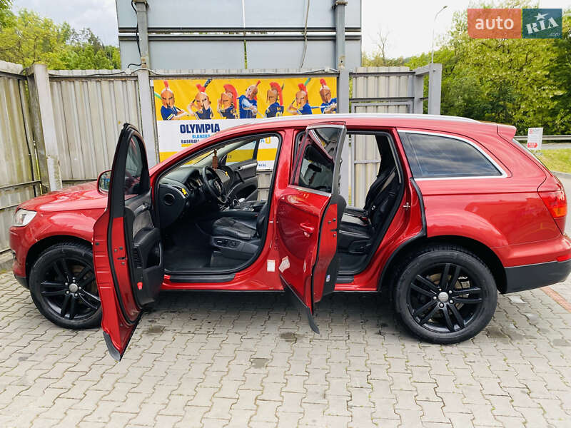 Позашляховик / Кросовер Audi Q7 2007 в Тячеві