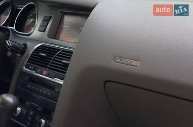Внедорожник / Кроссовер Audi Q7 2006 в 