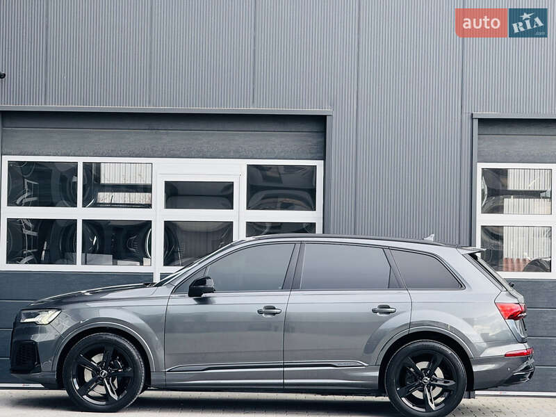 Внедорожник / Кроссовер Audi Q7 2020 в Мукачево