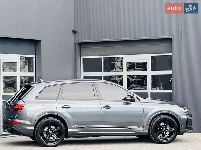 Внедорожник / Кроссовер Audi Q7 2020 в Мукачево
