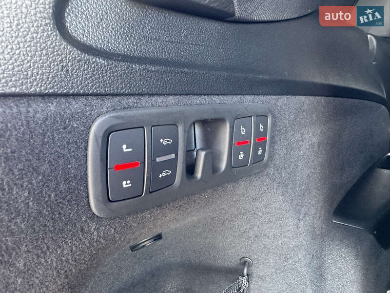 Внедорожник / Кроссовер Audi Q7 2020 в Мукачево