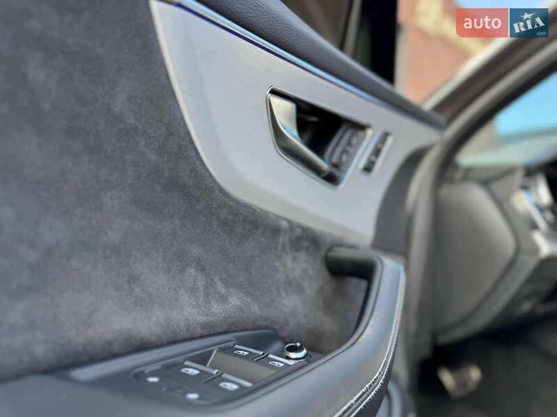 Внедорожник / Кроссовер Audi Q7 2020 в Мукачево
