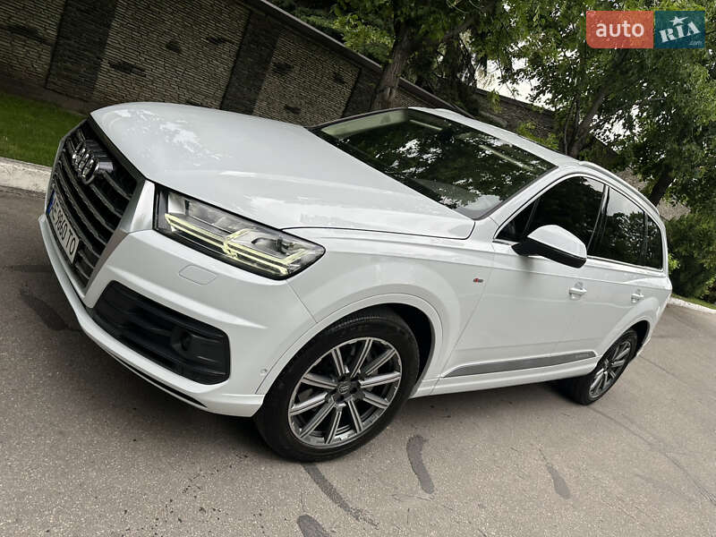 Внедорожник / Кроссовер Audi Q7 2018 в Днепре фото 9 Внедорожник / Кроссовер Audi Q7 2018 в Днепре