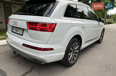 Внедорожник / Кроссовер Audi Q7 2018 в 