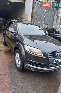 Внедорожник / Кроссовер Audi Q7 2007 в 