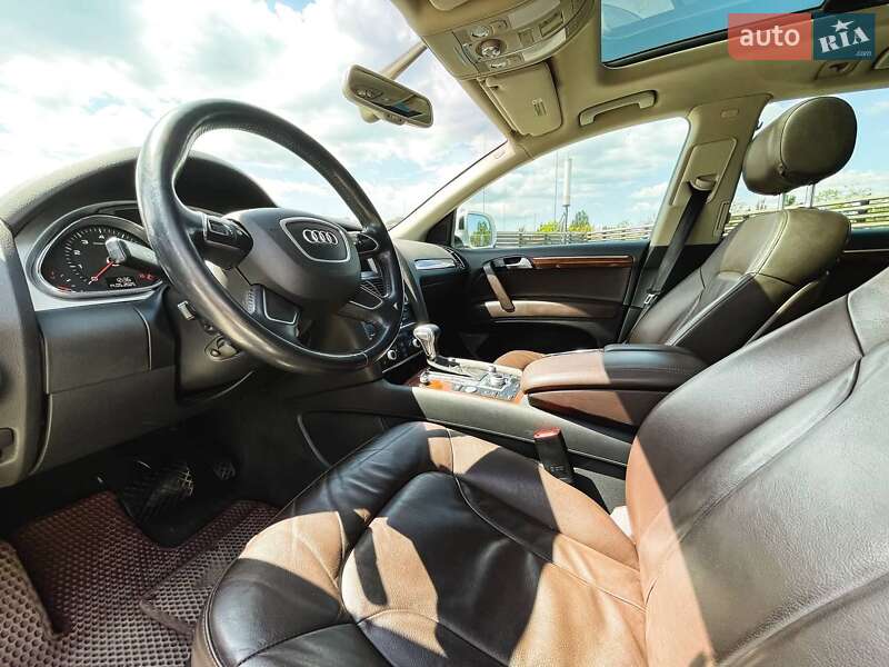 Позашляховик / Кросовер Audi Q7 2014 в Києві
