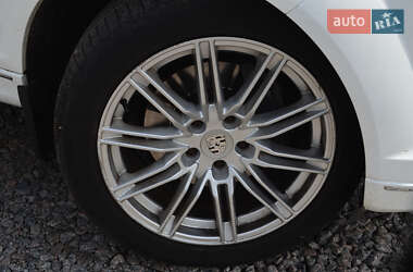 Внедорожник / Кроссовер Audi Q7 2011 в 
