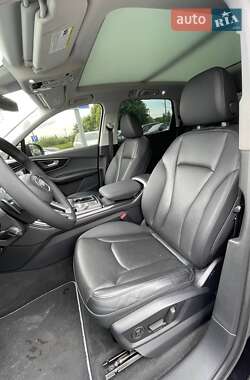 Внедорожник / Кроссовер Audi Q7 2019 в 