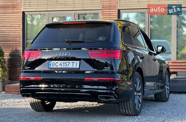 Внедорожник / Кроссовер Audi Q7 2016 в 