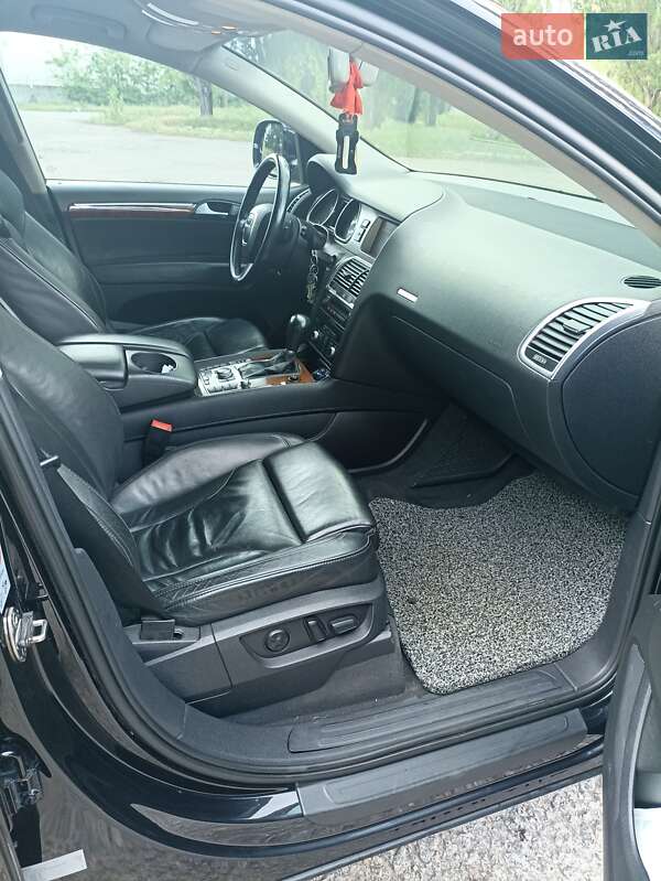 Внедорожник / Кроссовер Audi Q7 2007 в Белгороде-Днестровском