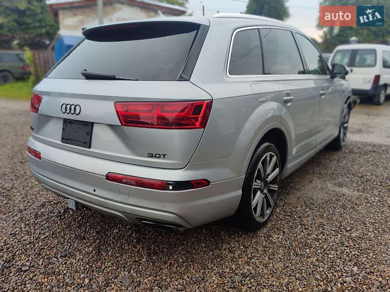 Внедорожник / Кроссовер Audi Q7 2017 в Стрые