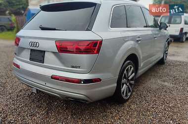 Позашляховик / Кросовер Audi Q7 2017 в 