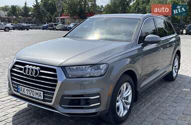 Позашляховик / Кросовер Audi Q7 2017 в 