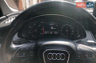 Внедорожник / Кроссовер Audi Q7 2017 в 