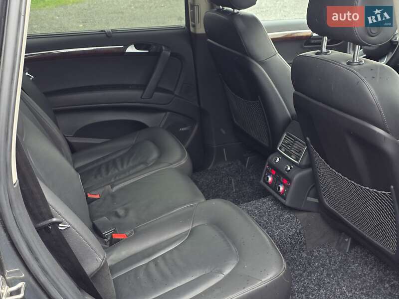 Позашляховик / Кросовер Audi Q7 2015 в Тернополі