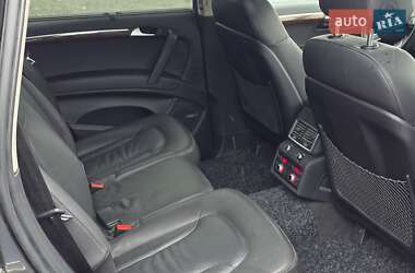 Позашляховик / Кросовер Audi Q7 2015 в 