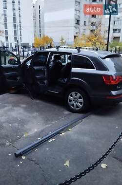 Внедорожник / Кроссовер Audi Q7 2007 в 