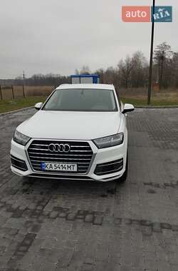 Позашляховик / Кросовер Audi Q7 2018 в Києві