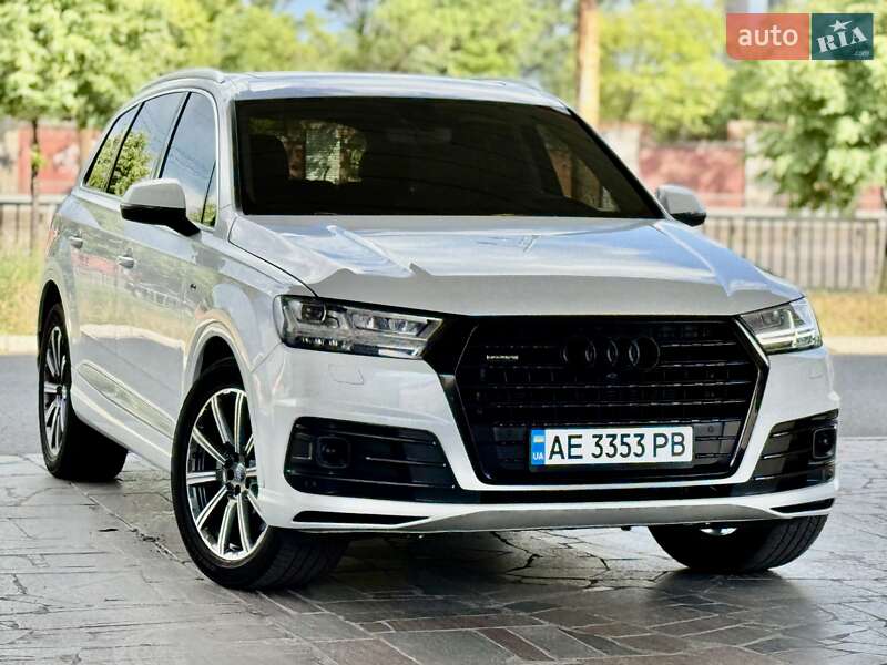 Позашляховик / Кросовер Audi Q7 2016 в Дніпрі