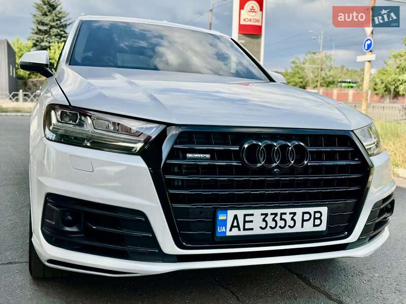 Позашляховик / Кросовер Audi Q7 2016 в Дніпрі