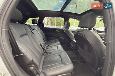 Внедорожник / Кроссовер Audi Q7 2020 в 
