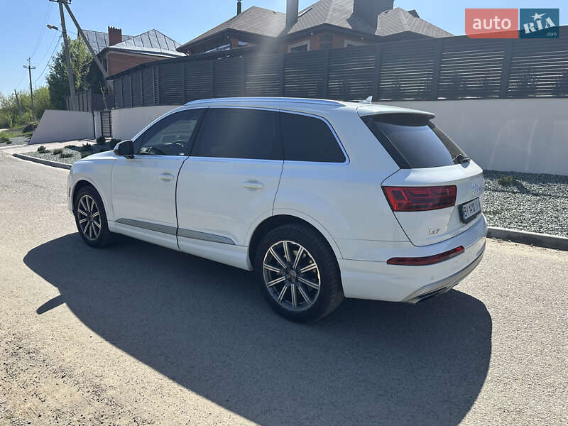 Позашляховик / Кросовер Audi Q7 2017 в Полтаві