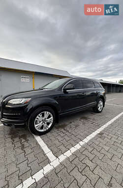 Внедорожник / Кроссовер Audi Q7 2012 в 