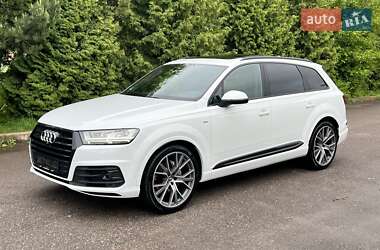 Внедорожник / Кроссовер Audi Q7 2018 в 