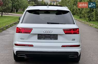 Внедорожник / Кроссовер Audi Q7 2018 в 