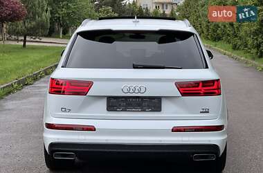 Внедорожник / Кроссовер Audi Q7 2018 в 