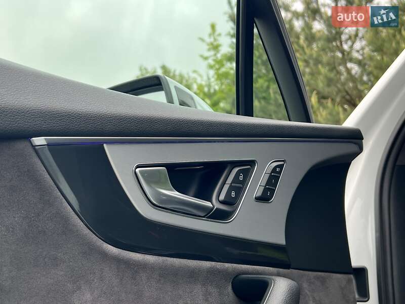 Позашляховик / Кросовер Audi Q7 2018 в Рівному