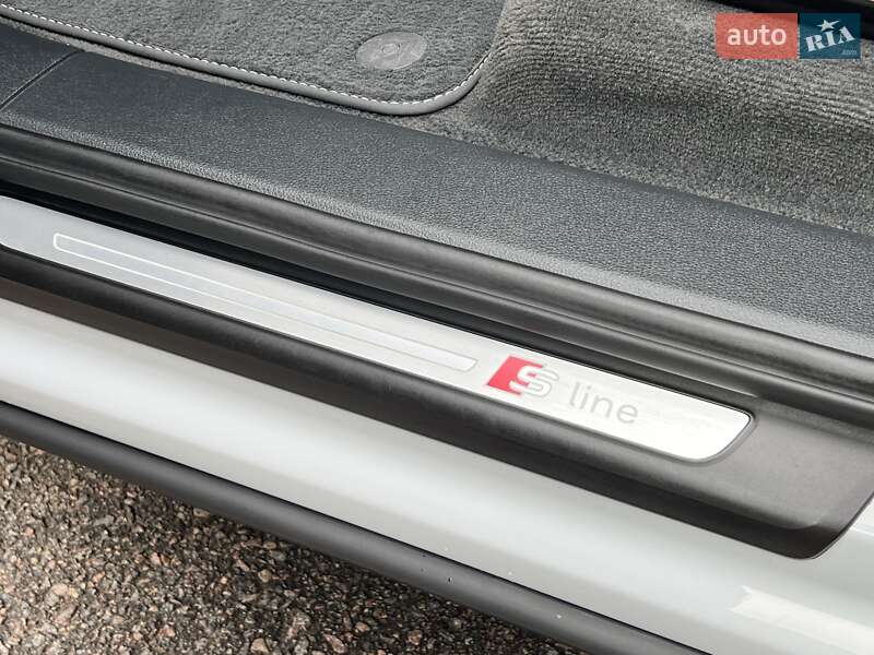 Позашляховик / Кросовер Audi Q7 2018 в Рівному