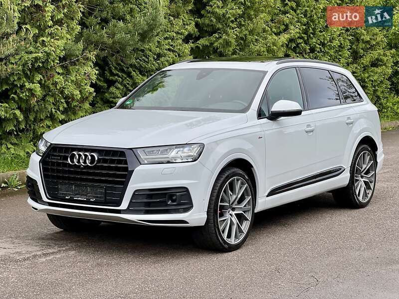 Позашляховик / Кросовер Audi Q7 2018 в Рівному