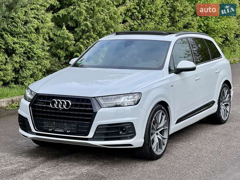Позашляховик / Кросовер Audi Q7 2018 в Рівному