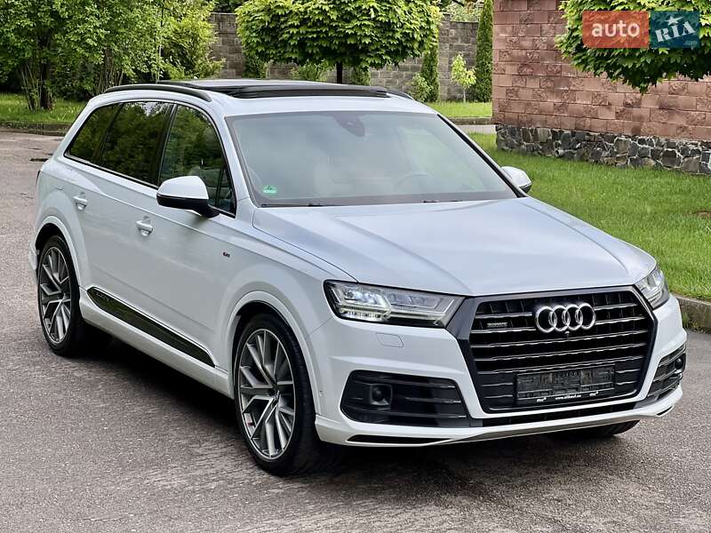 Позашляховик / Кросовер Audi Q7 2018 в Рівному